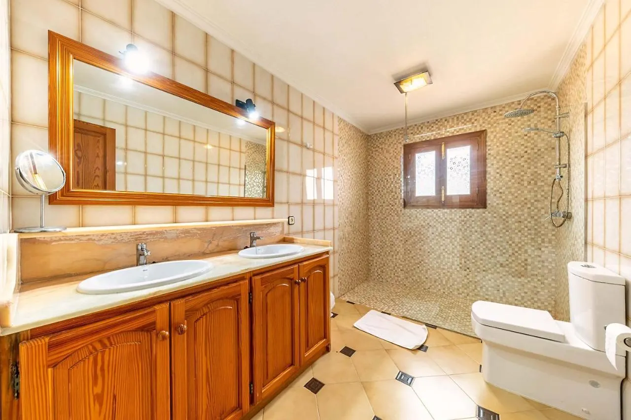Villa Ca Na Xaneta By Sealand Villas الكوذيا